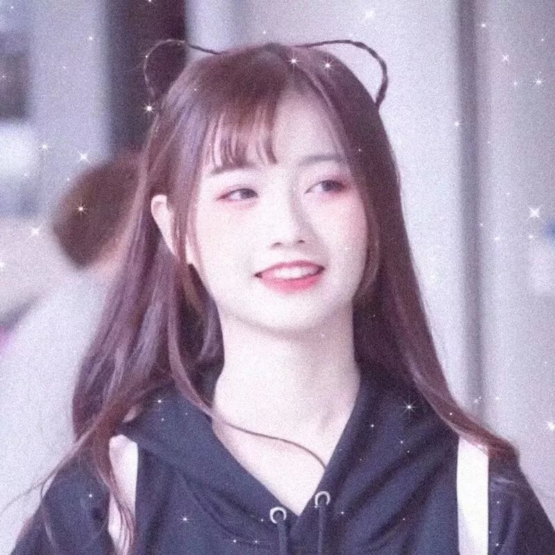 年轻女子